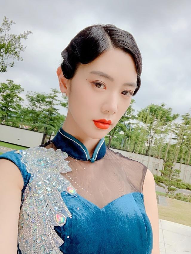 128间房主播跳舞 暗夜迷情
